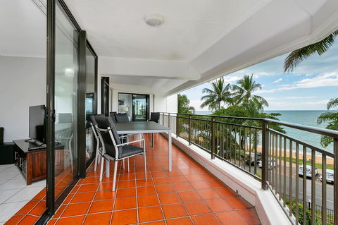 Roydon Beachfront Apartments - Sunshine Coast Tourism 0
