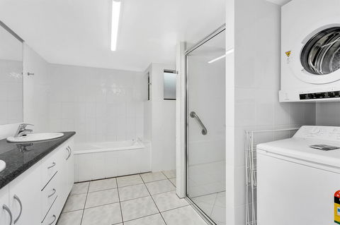 Roydon Beachfront Apartments - Sunshine Coast Tourism 24