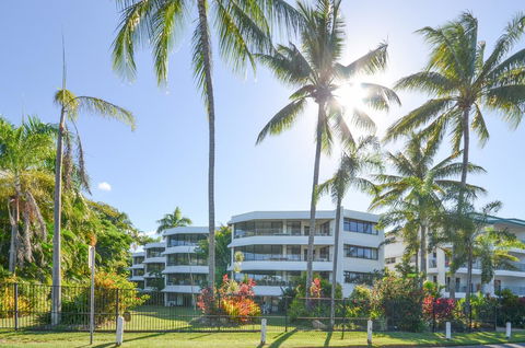 Roydon Beachfront Apartments - Sunshine Coast Tourism 28