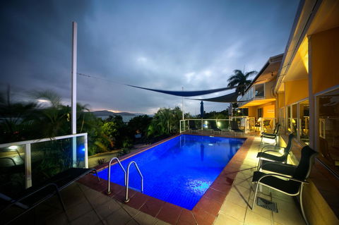 Sunlit Waters Studio Apartments - Sunshine Coast Tourism 2