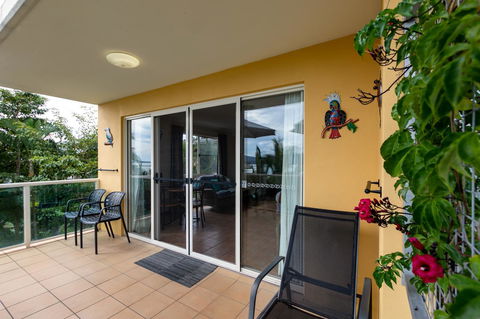 Sunlit Waters Studio Apartments - Sunshine Coast Tourism 32