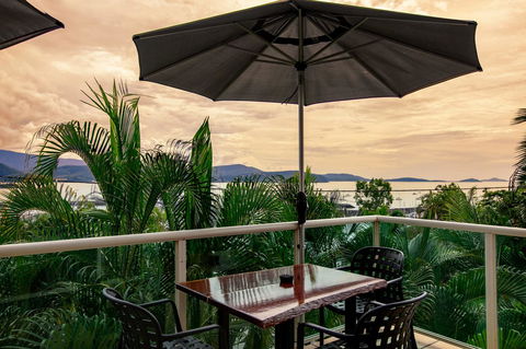 Sunlit Waters Studio Apartments - Sunshine Coast Tourism 1