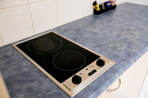 Sunlit Waters Studio Apartments - Sunshine Coast Tourism 35
