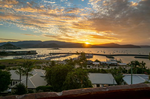Sunlit Waters Studio Apartments - Sunshine Coast Tourism 18