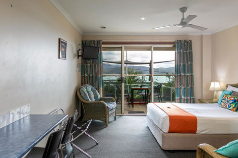 Sunlit Waters Studio Apartments - Sunshine Coast Tourism 10