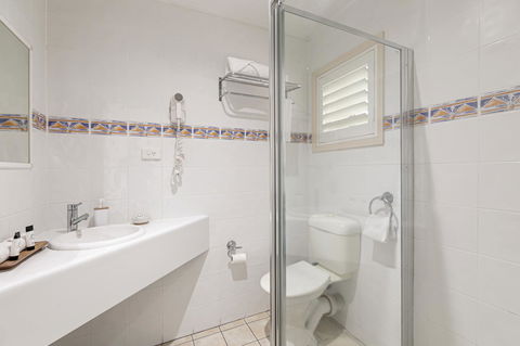 Sunlit Waters Studio Apartments - Sunshine Coast Tourism 20