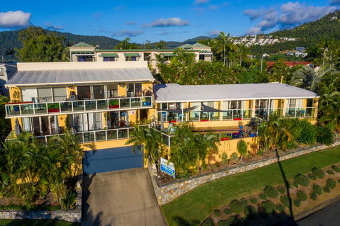 Sunlit Waters Studio Apartments - Sunshine Coast Tourism 7