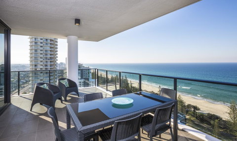 Boardwalk Burleigh Beach - Official - Sunshine Coast Tourism 12