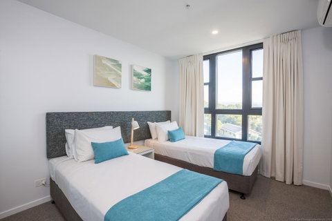 Boardwalk Burleigh Beach - Official - Sunshine Coast Tourism 40