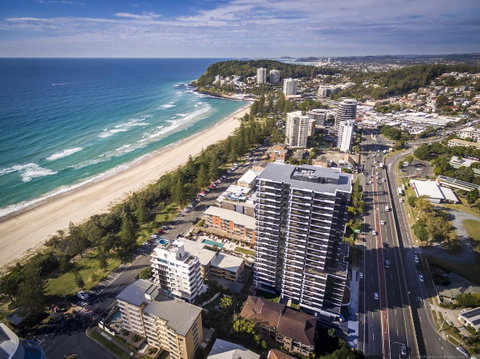 Boardwalk Burleigh Beach - Official - Sunshine Coast Tourism 30