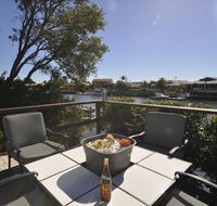 Bribie Island Canal Holiday Destination - Holiday Sunshine Coast