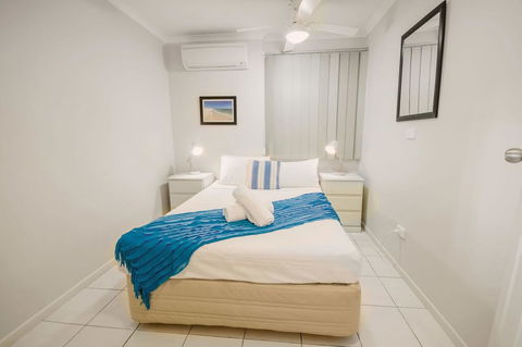 Airlie Apartments - Sunshine Coast Tourism 2
