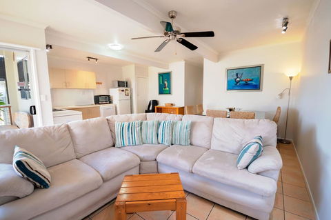 Airlie Apartments - Sunshine Coast Tourism 10