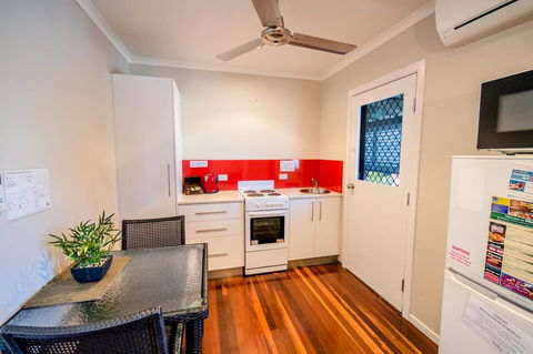 Airlie Apartments - Sunshine Coast Tourism 18