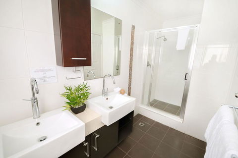 Airlie Apartments - Sunshine Coast Tourism 17