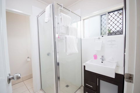 Airlie Apartments - Sunshine Coast Tourism 9