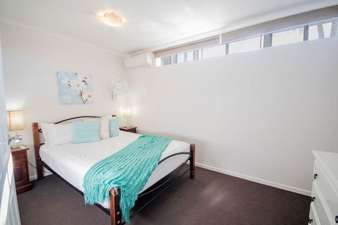 Airlie Apartments - Sunshine Coast Tourism 15