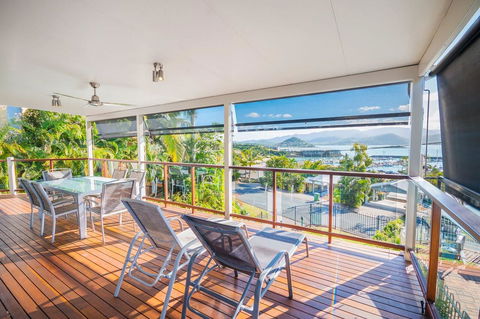 Airlie Apartments - Sunshine Coast Tourism 21