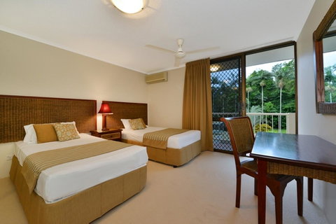 Argosy On The Beach - Sunshine Coast Tourism 3