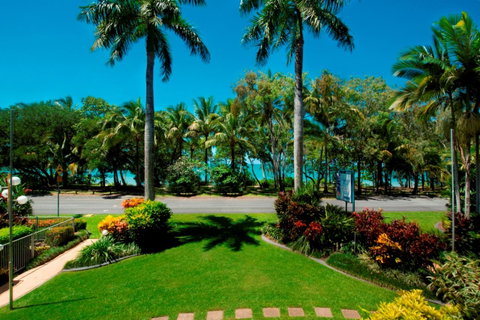 Argosy On The Beach - Sunshine Coast Tourism 8