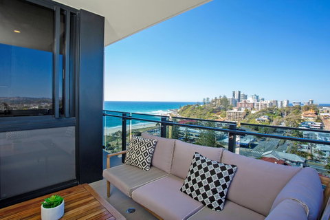 Iconic Kirra Beach Resort - Sunshine Coast Tourism 19
