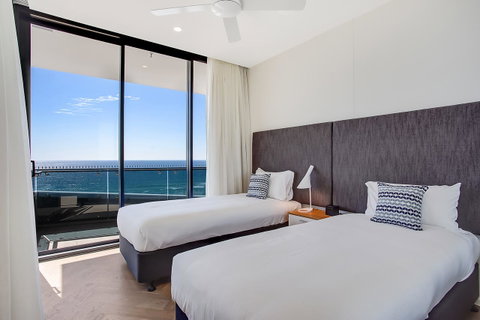 Iconic Kirra Beach Resort - Sunshine Coast Tourism 28