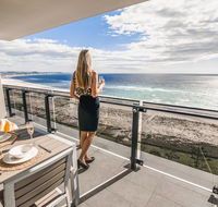 Iconic Kirra Beach Resort - Holiday Sunshine Coast