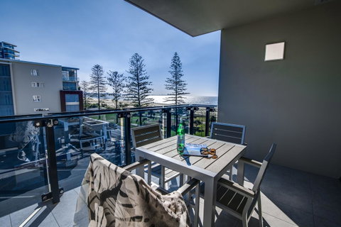 Iconic Kirra Beach Resort - Sunshine Coast Tourism 13