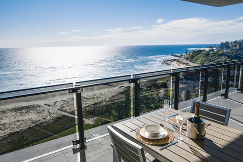 Iconic Kirra Beach Resort - Sunshine Coast Tourism 26