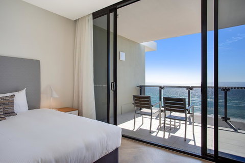 Iconic Kirra Beach Resort - Sunshine Coast Tourism 35