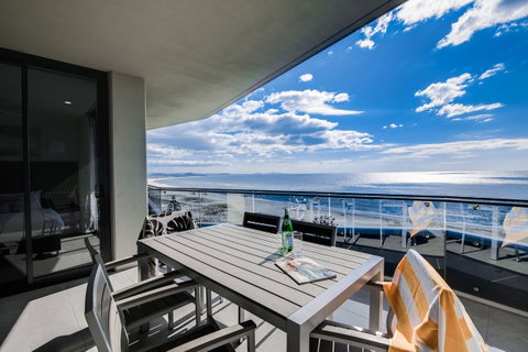 Iconic Kirra Beach Resort - Sunshine Coast Tourism 42