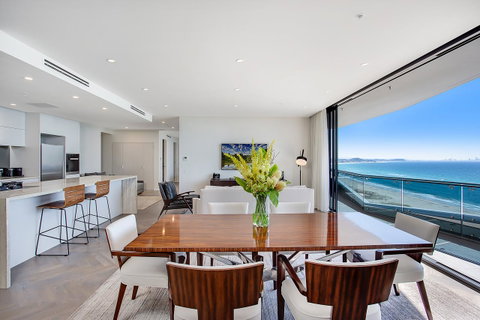 Iconic Kirra Beach Resort - Sunshine Coast Tourism 25
