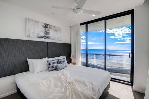 Iconic Kirra Beach Resort - Sunshine Coast Tourism 22