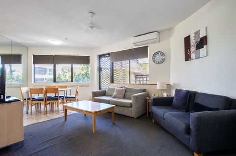 Tiki Hotel Apartments Surfers Paradise - Sunshine Coast Tourism 3