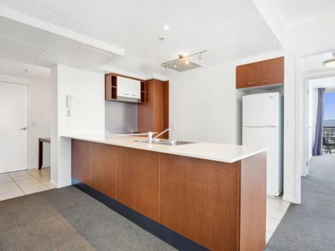 Beach Stay - Ocean & Riverview Resort Chevron Renaissance Central Surfers Paradise - Sunshine Coast Tourism 11