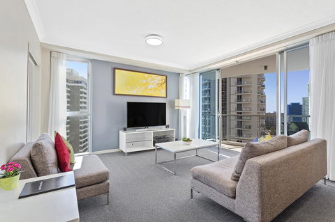 Beach Stay - Ocean & Riverview Resort Chevron Renaissance Central Surfers Paradise - Sunshine Coast Tourism 7