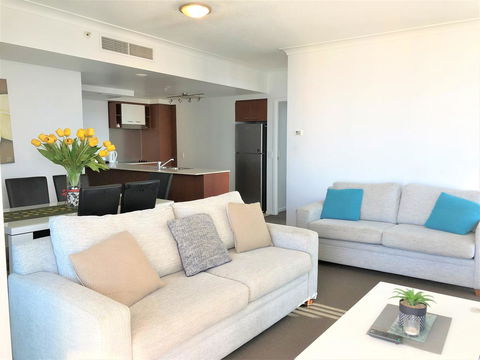 Beach Stay - Ocean & Riverview Resort Chevron Renaissance Central Surfers Paradise - Sunshine Coast Tourism 20