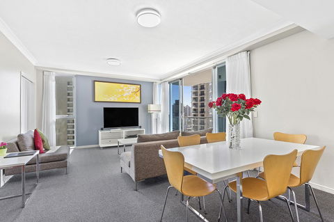 Beach Stay - Ocean & Riverview Resort Chevron Renaissance Central Surfers Paradise - Sunshine Coast Tourism 10