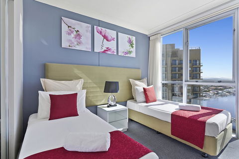 Beach Stay - Ocean & Riverview Resort Chevron Renaissance Central Surfers Paradise - Sunshine Coast Tourism 9