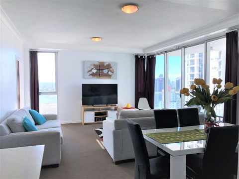 Beach Stay - Ocean & Riverview Resort Chevron Renaissance Central Surfers Paradise - Sunshine Coast Tourism 17