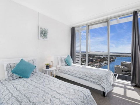Beach Stay - Ocean & Riverview Resort Chevron Renaissance Central Surfers Paradise - Sunshine Coast Tourism 2