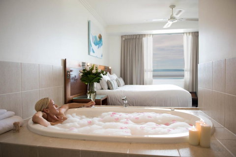 Pinnacles - Sunshine Coast Tourism 13