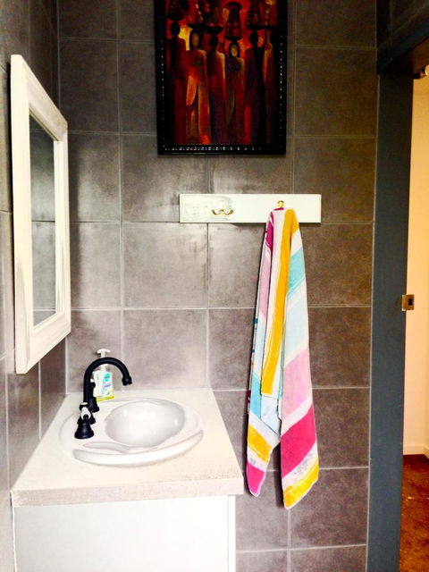 XYL Pets Friendly Seaside Boutique Guesthouse - Sunshine Coast Tourism 4
