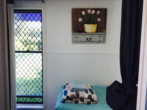 XYL Pets Friendly Seaside Boutique Guesthouse - Sunshine Coast Tourism 7