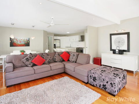 Beach House On Tradewinds Avenue - Sunshine Coast Tourism 3
