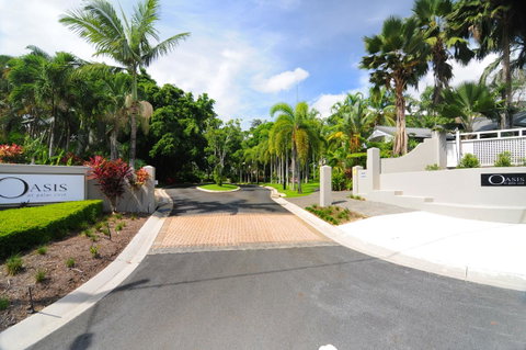 Oasis At Palm Cove - Sunshine Coast Tourism 33