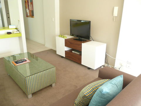 Grosvenor Beachfront Apartments Surfers Paradise - Sunshine Coast Tourism 24