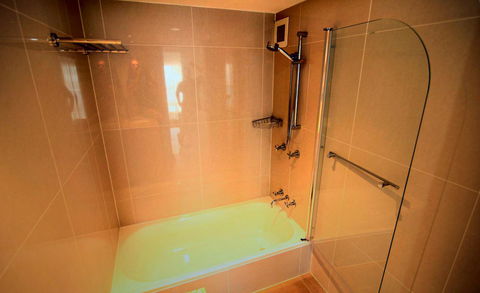 Grosvenor Beachfront Apartments Surfers Paradise - Sunshine Coast Tourism 34