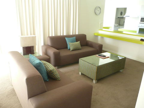 Grosvenor Beachfront Apartments Surfers Paradise - Sunshine Coast Tourism 8