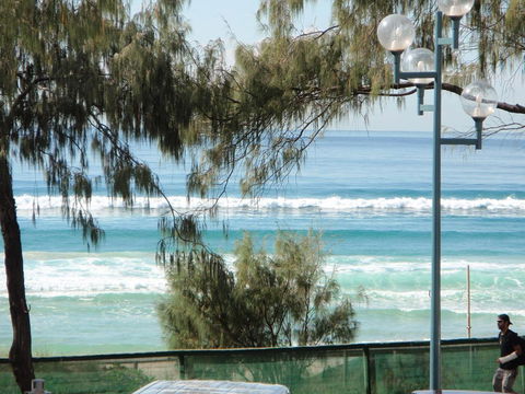 Grosvenor Beachfront Apartments Surfers Paradise - Sunshine Coast Tourism 11